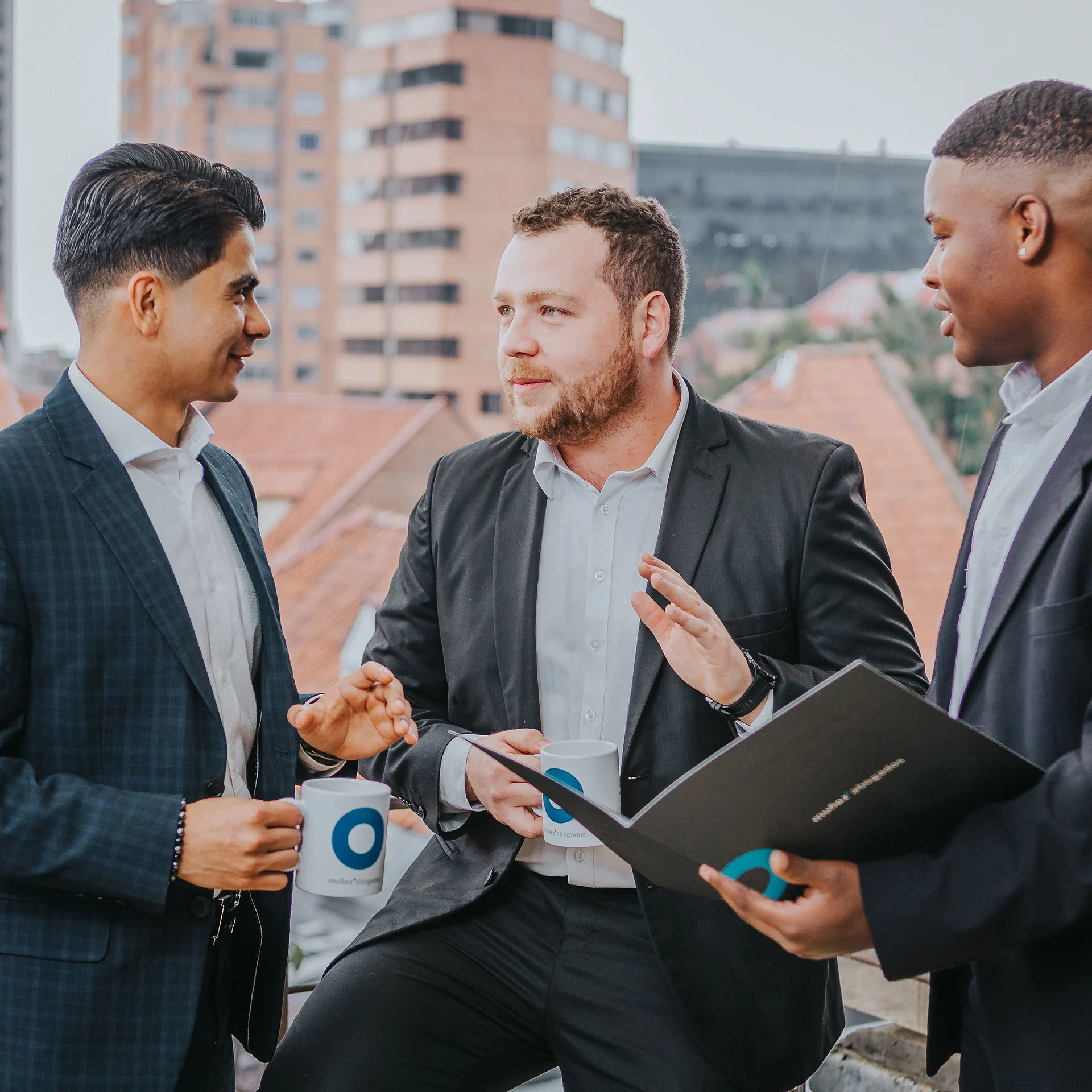 Abogados representando el área de Competencia y Consumo